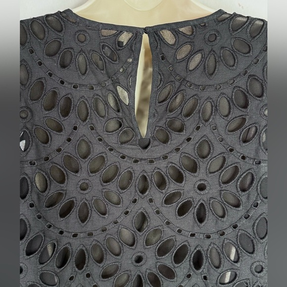 ANN TAYLOR MP Black Cotton Scalloped Eyelet 3/4 Bell Sleeves Medium PETITE Top - Picture 6 of 15